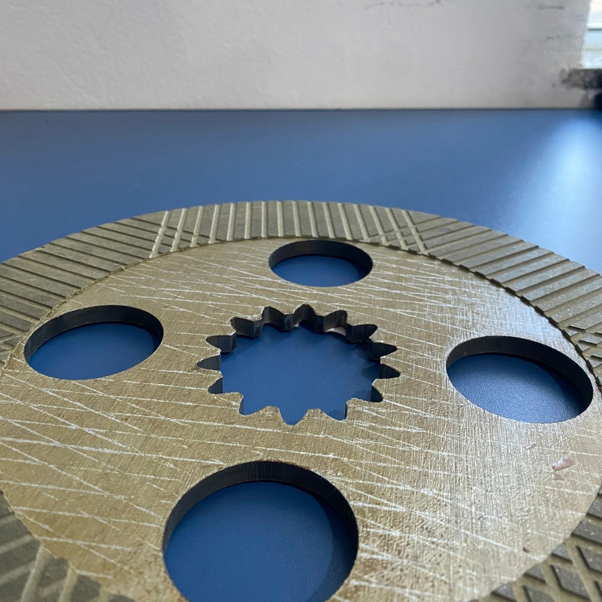 Disco de Freio Trator New Holland 5184313 – Aço Estriado 14 Dentes